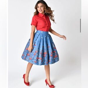 NWT Pleated Iconic London City Skyline Traffic Skirt